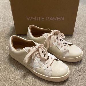 ⭐️Star sneakers⭐️